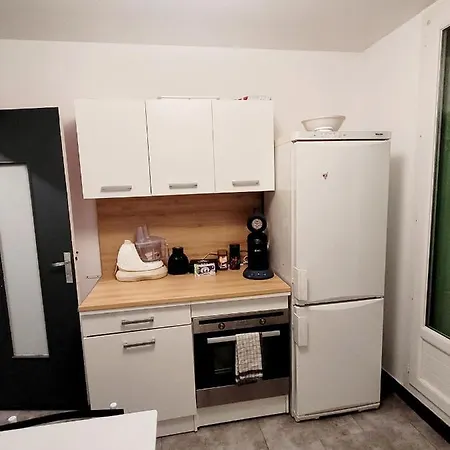 Lumineux Appartement 2 Balcons 3 Chambres Garage Διαμέρισμα *
