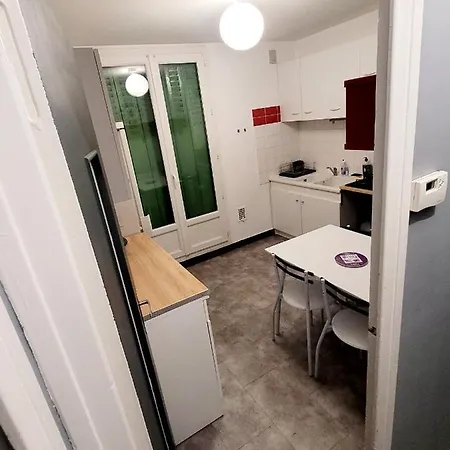 Lumineux Appartement 2 Balcons 3 Chambres Garage *